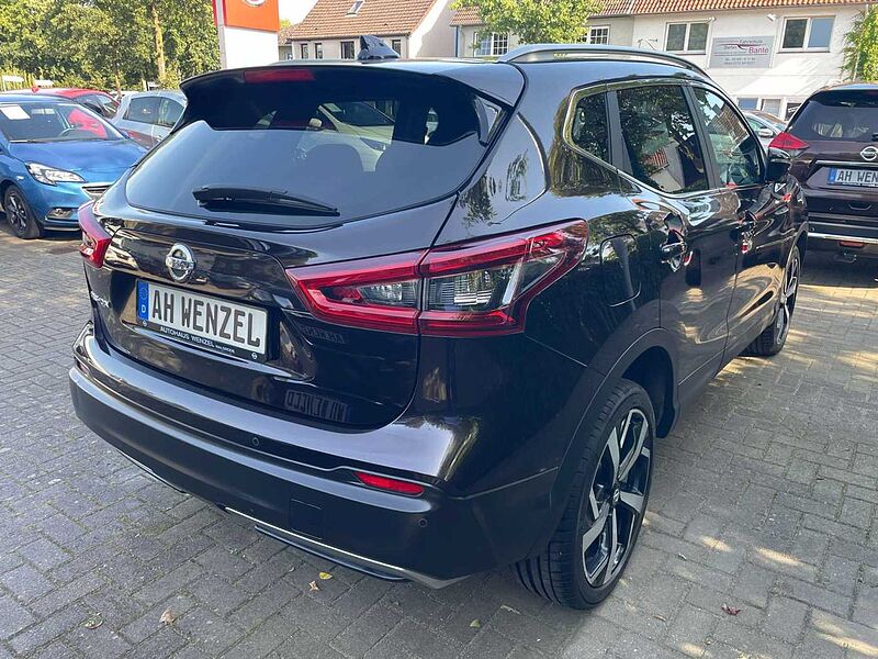 Nissan Qashqai 1.3 DIG-T DCT Tekna Navi, Kamera, Teilleder