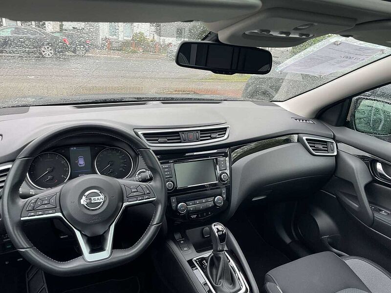 Nissan Qashqai 1.3 DIG-T DCT N-Connecta, PGD, Navi